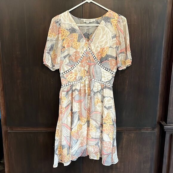 Molly Bracken A-Line Puff Sleeve Dress - Picture 2 of 6